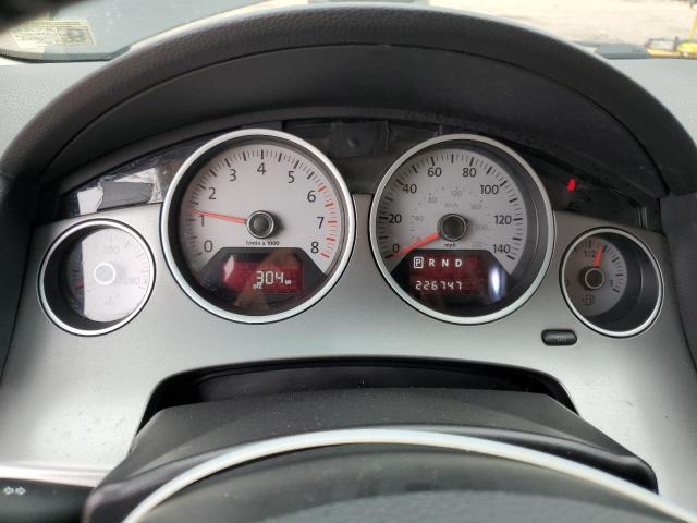 2V4RW3DG7BR766711 - 2011 VOLKSWAGEN ROUTAN SE BLACK photo 9