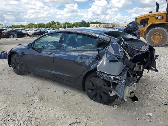 5YJ3E1EA4SF914102 - 2025 TESLA MODEL 3 灰色 照片 2