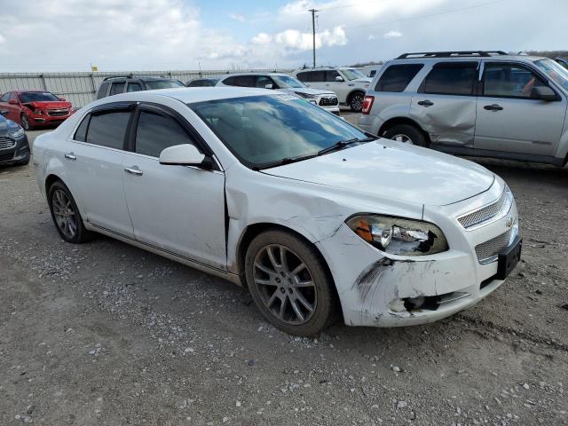 1G1ZK577394100173 - 2009 CHEVROLET MALIBU LTZ WHITE photo 4