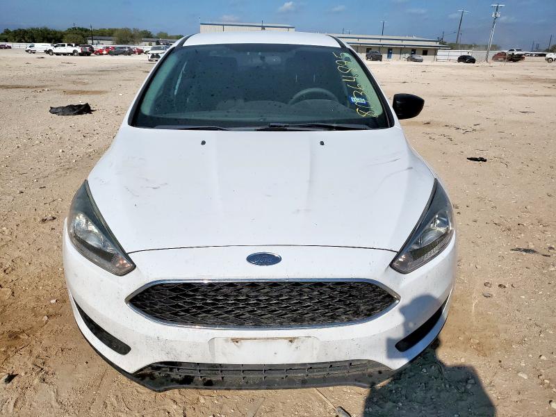 1FADP3E26JL330692 - 2018 FORD FOCUS S თეთრი ფოტო 5