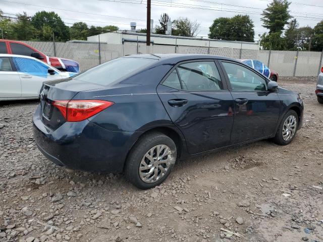 2T1BURHE0KC158896 - 2019 TOYOTA COROLLA L Blau Foto 3