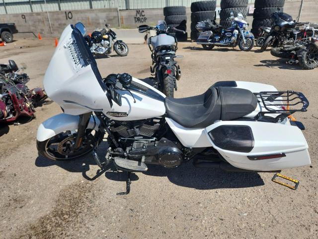 1HD1KB712RB649694 - 2024 HARLEY-DAVIDSON FLHX თეთრი ფოტო 3