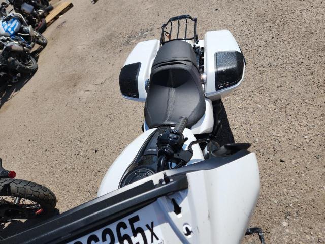 1HD1KB712RB649694 - 2024 HARLEY-DAVIDSON FLHX თეთრი ფოტო 5