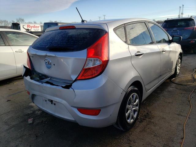 KMHCT5AE4CU024287 - 2012 HYUNDAI ACCENT GLS SILVER photo 3