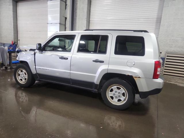 1J4NT1GA6BD264329 - 2011 JEEP PATRIOT SPORT SILVER photo 2