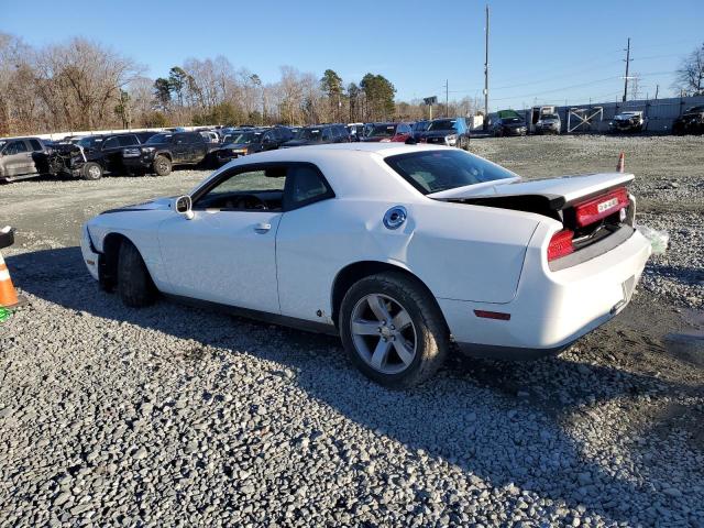 2C3CDYAG5CH293202 - 2012 DODGE CHALLENGER SXT WHITE photo 2