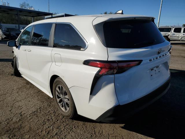 5TDKRKEC3MS019013 - 2021 TOYOTA SIENNA LE WHITE photo 2