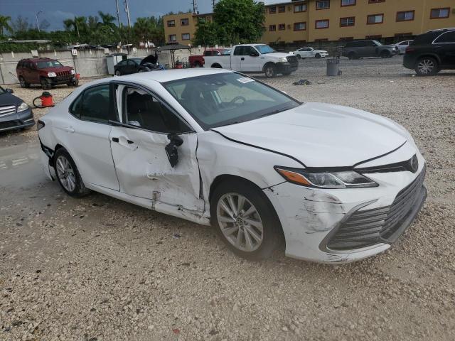 4T1C11AK5PU783069 - 2023 TOYOTA CAMRY LE WHITE photo 4