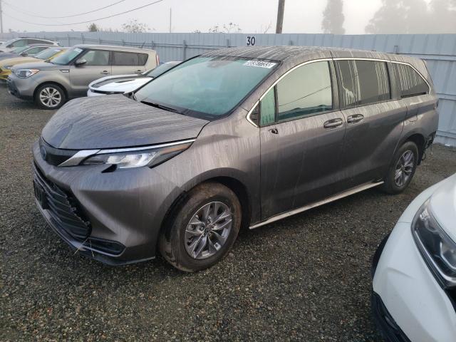 5TDKRKEC7PS161935 - 2023 TOYOTA SIENNA LE GRAY photo 1