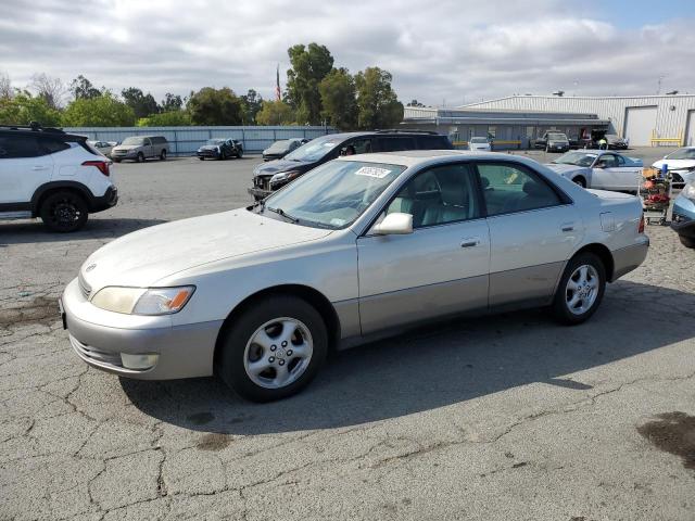 1999 LEXUS ES 300, 