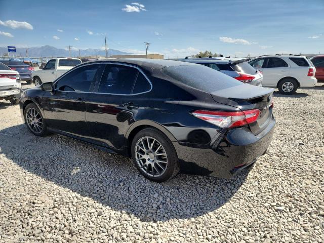 4T1B11HK4JU613276 - 2018 TOYOTA CAMRY L Schwarz Foto 2