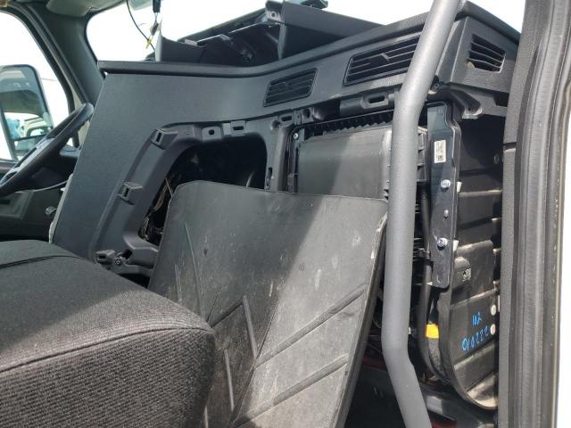 3AKJHLDV4JSJR1522 - 2018 FREIGHTLINER CASCADIA 1 Biały zdjęcie 9