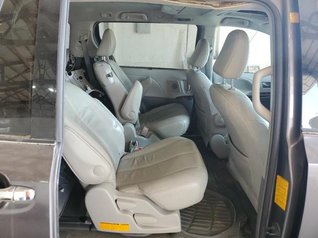 5TDYK3DCXCS219858 - 2012 TOYOTA SIENNA XLE GRAY photo 11