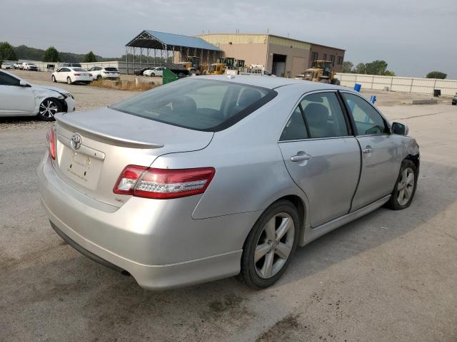4T1BK3EK8BU128282 - 2011 TOYOTA CAMRY SE ვერცხლისფერი ფოტო 3