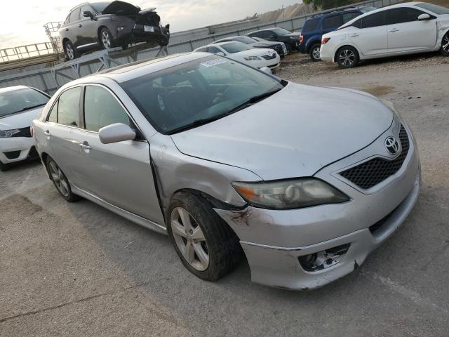 4T1BK3EK8BU128282 - 2011 TOYOTA CAMRY SE ვერცხლისფერი ფოტო 4