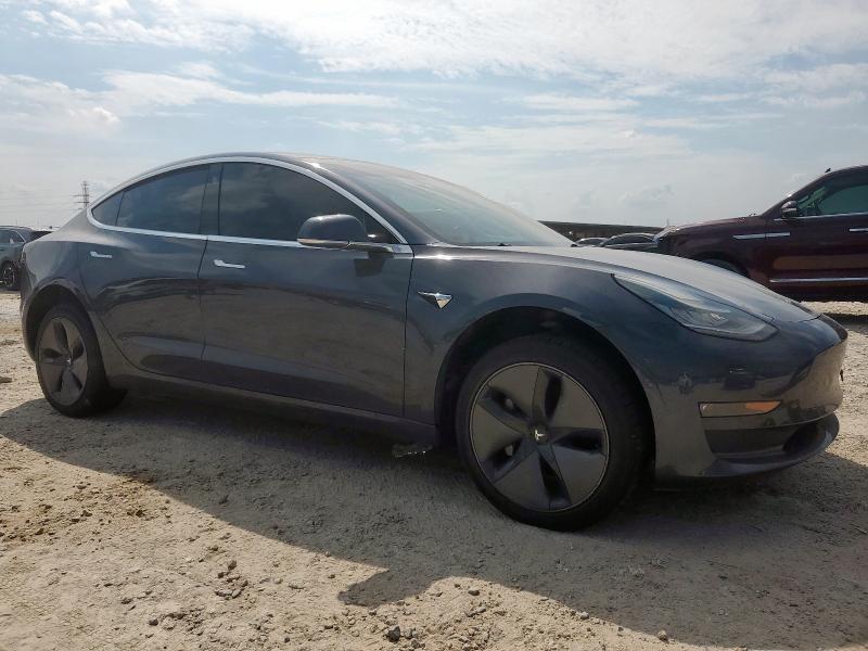 5YJ3E1EB2LF621843 - 2020 TESLA MODEL 3 ნაცრისფერი ფოტო 4