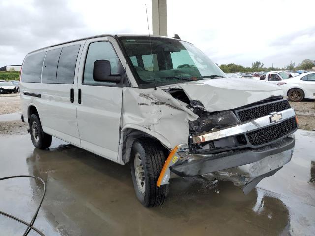 1GAZGMFG1G1167429 - 2016 CHEVROLET EXPRESS G3 LT WHITE photo 4