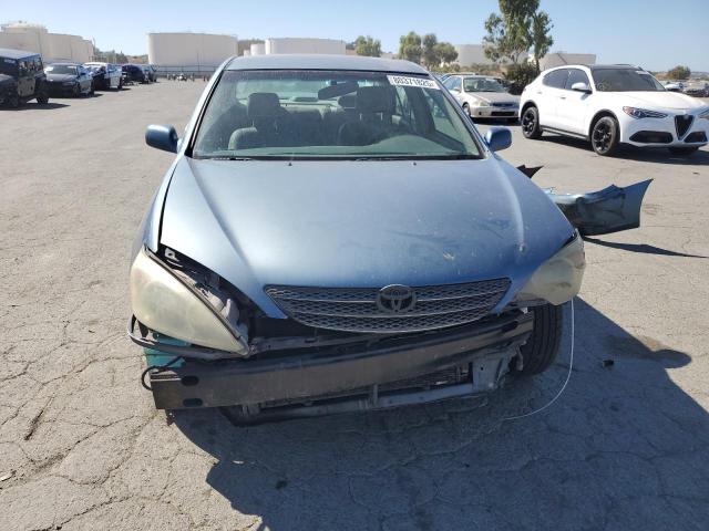 4T1BF30K92U518822 - 2002 TOYOTA CAMRY LE BLUE photo 5