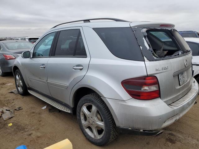 4JGBB86E18A352199 - 2008 MERCEDES-BENZ ML 350 SILVER photo 2