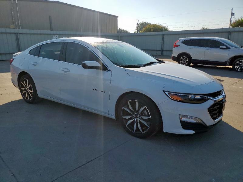 1G1ZG5ST3NF205588 - 2022 CHEVROLET MALIBU RS WHITE photo 4