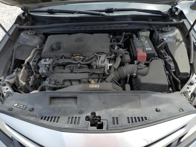 4T1B11HK3JU572252 - 2018 TOYOTA CAMRY L SILVER photo 11