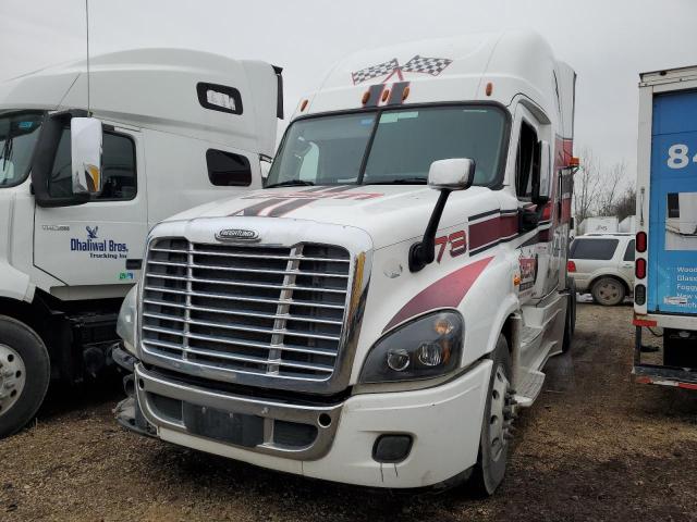 3AKJGLD55GSHA4447 - 2016 FREIGHTLINER CASCADIA 1 WHITE photo 2