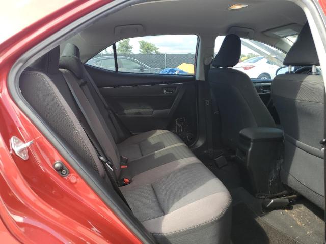 5YFBURHE1JP843777 - 2018 TOYOTA COROLLA L RED photo 10