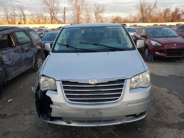 2A4RR5D1XAR343932 - 2010 CHRYSLER TOWN & COU TOURING 银色 照片 5