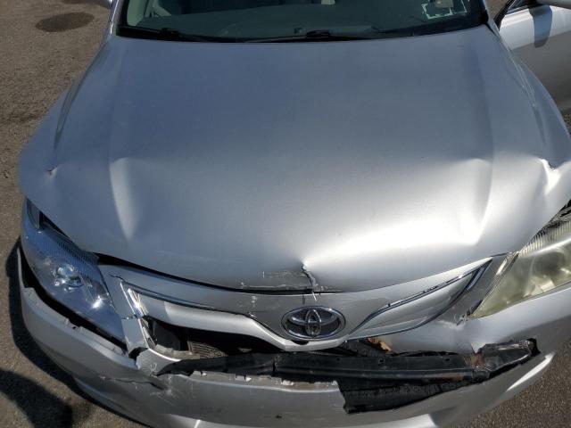 4T4BF3EK6BR088424 - 2011 TOYOTA CAMRY BASE SILVER photo 11