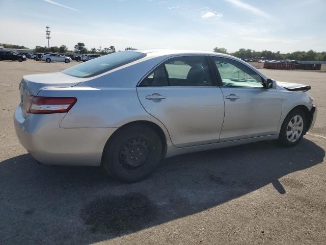 4T4BF3EK6BR088424 - 2011 TOYOTA CAMRY BASE SILVER photo 3