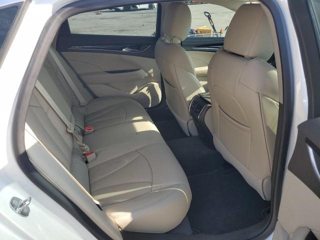 1G4ZP5SS6KU107396 - 2019 BUICK LACROSSE ESSENCE Blanc photo 10