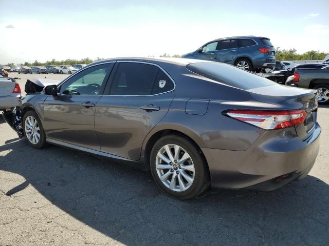 4T1B11HK4JU505143 - 2018 TOYOTA CAMRY L 石墨色 照片 2