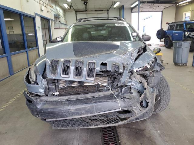 1C4PJMBS0FW693997 - 2015 JEEP CHEROKEE TRAILHAWK TURQUOISE photo 5