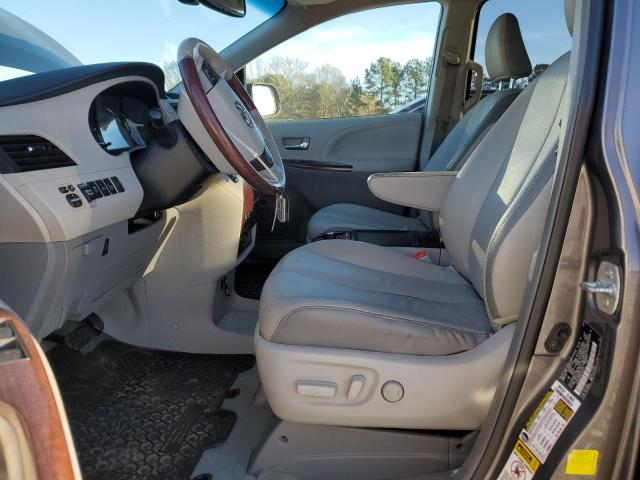 5TDYK3DCXDS323431 - 2013 TOYOTA SIENNA XLE GRAY photo 7