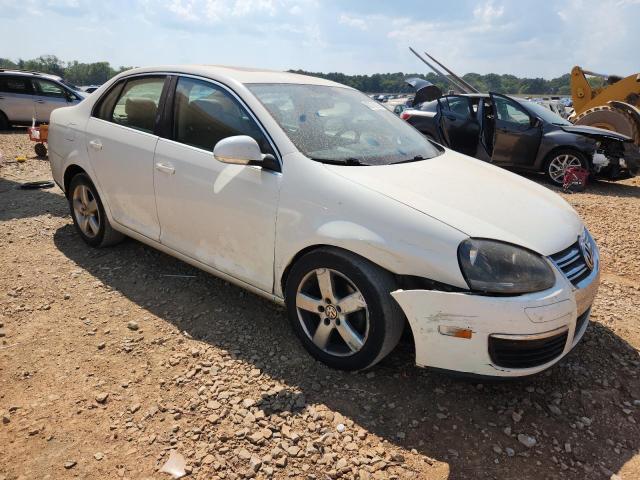 3VWRM71K68M013572 - 2008 VOLKSWAGEN JETTA SE WHITE photo 4