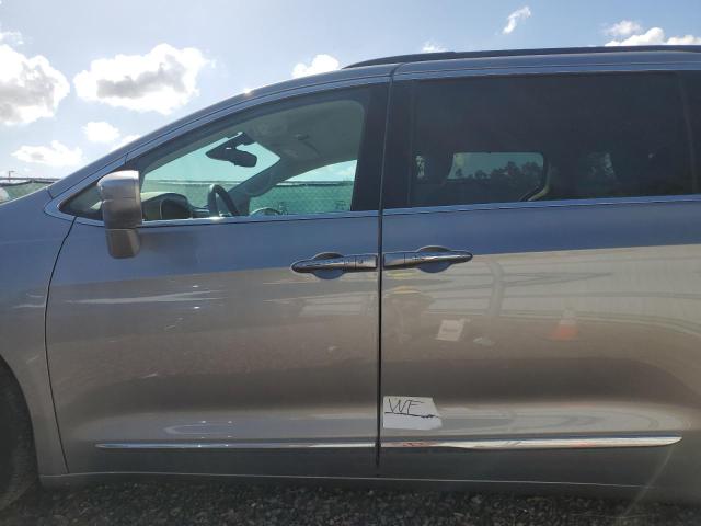 2C4RC1BG1HR660564 - 2017 CHRYSLER PACIFICA TOURING L 银色 照片 13