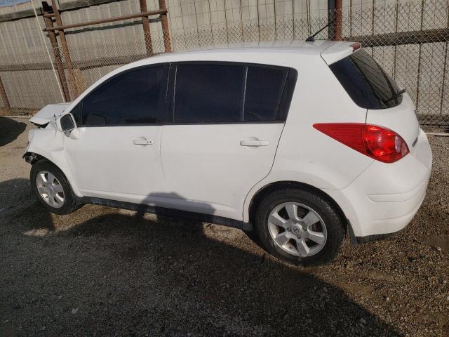 3N1BC13E39L417323 - 2009 NISSAN VERSA S WHITE photo 2