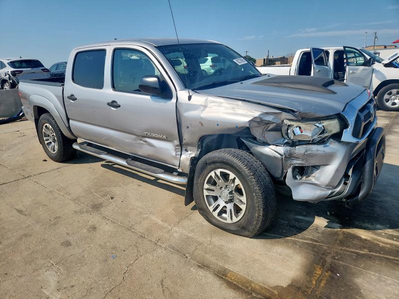 5TFJU4GN5FX079702 - 2015 TOYOTA TACOMA DOUBLE CAB PRERUNNER SILVER photo 4