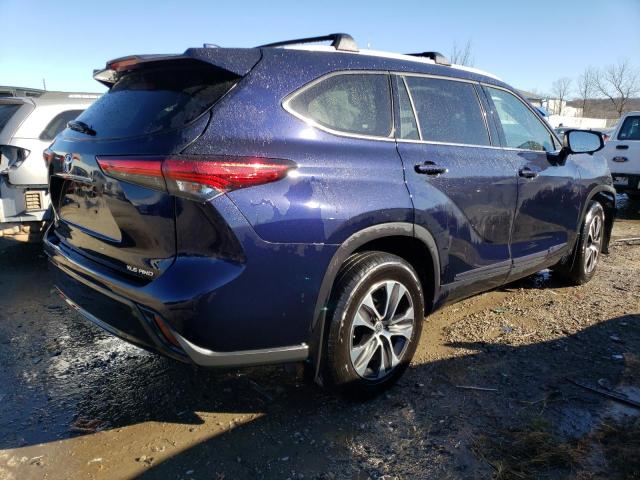 5TDHZRBH5NS173274 - 2022 TOYOTA HIGHLANDER XLE BLUE photo 3