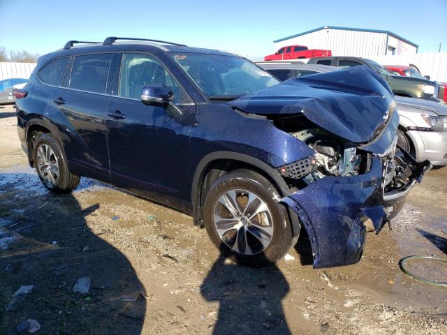 5TDHZRBH5NS173274 - 2022 TOYOTA HIGHLANDER XLE BLUE photo 4