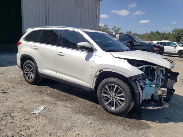 5TDKZRFH0KS318426 - 2019 TOYOTA HIGHLANDER SE 白色 照片 4