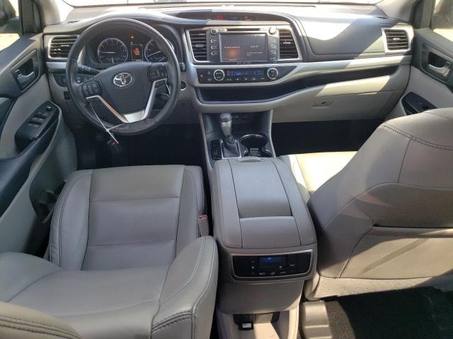 5TDKZRFH0KS318426 - 2019 TOYOTA HIGHLANDER SE 白色 照片 8