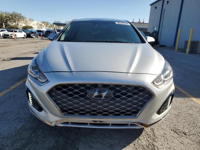 5NPE34AF0KH779185 - 2019 HYUNDAI SONATA LIMITED ვერცხლისფერი ფოტო 5