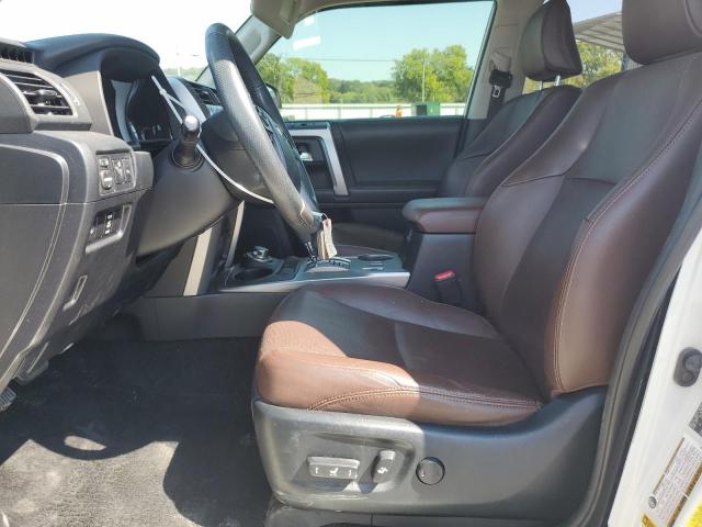 JTEBU5JRXJ5570434 - 2018 TOYOTA 4RUNNER SR5/SR5 PREMIUM Белый фото 7