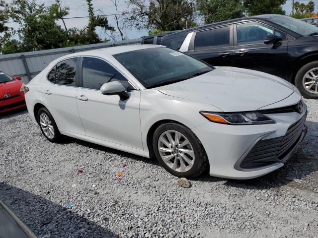 4T1C11AK0PU162077 - 2023 TOYOTA CAMRY LE WHITE photo 4