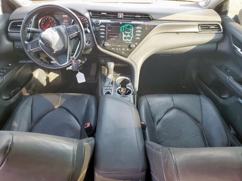 4T1BZ1HKXKU029636 - 2019 TOYOTA CAMRY XSE ვერცხლისფერი ფოტო 8