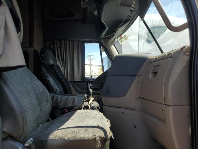 3AKJGLBG7FSGB6020 - 2015 FREIGHTLINER CASCADIA 1 GRAY photo 5