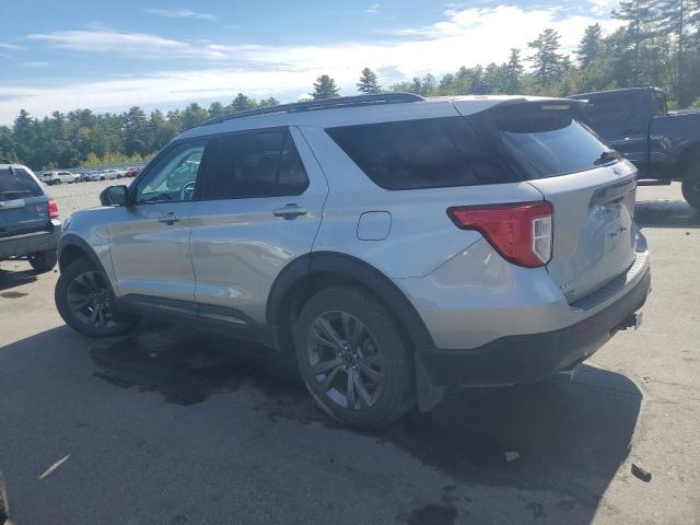 1FMSK8DH3NGA24109 - 2022 FORD EXPLORER XLT 银色 照片 2