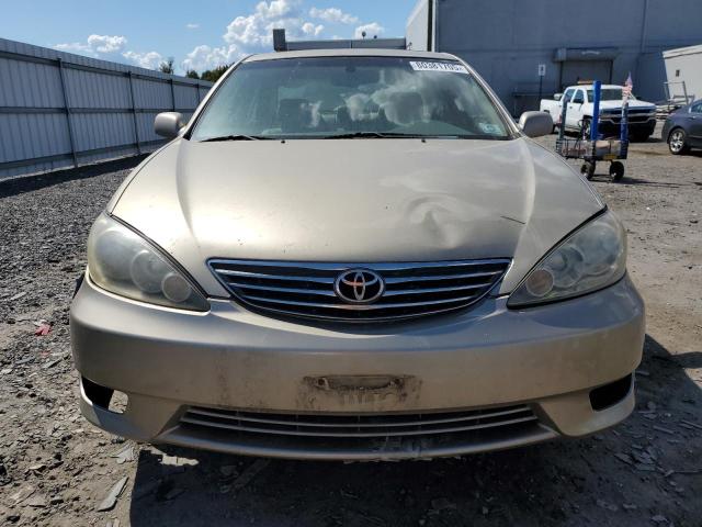 4T1BE30K75U027107 - 2005 TOYOTA CAMRY LE 金色 照片 5