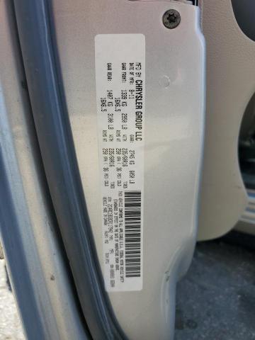 2C4RC1BG9CR117942 - 2012 CHRYSLER TOWN & COU TOURING SILVER photo 13